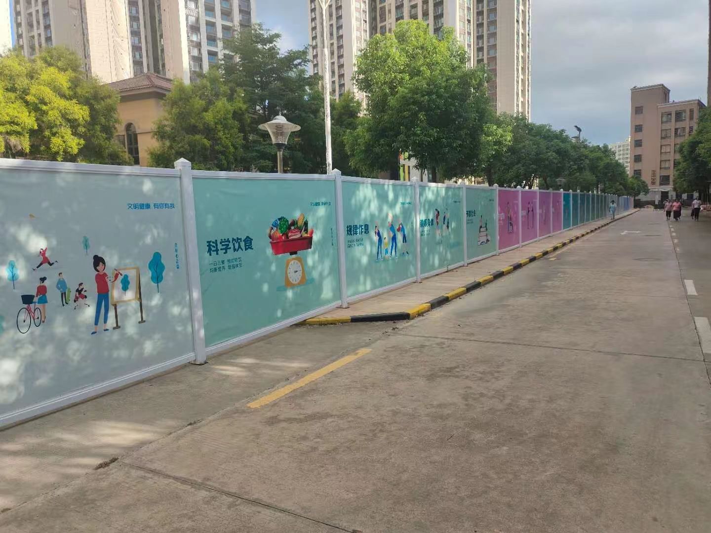 深圳a型圍擋多少錢(qián)？?jī)r(jià)格根據(jù)哪些因素來(lái)定？【旭東鋼構(gòu)圍擋廠家】